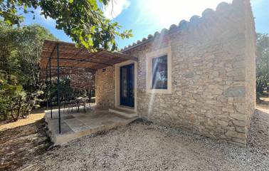 Maison de vacances pour 4 personnes, avec terrasse et piscine, animaux acceptés dans le Gard