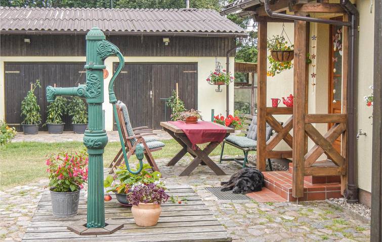Ferienwohnung für 3 Personen, mit Terrasse in Lütow - 2