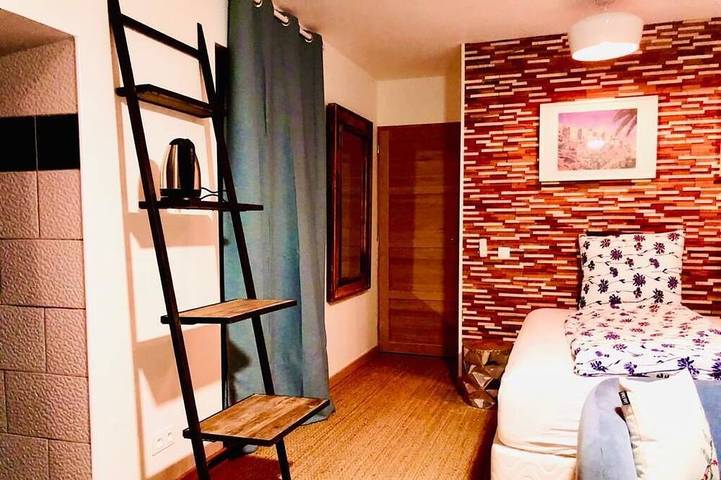 Gîte pour 2 personnes, avec piscine et jardin à Saint-Étienne-de-Boulogne - 3