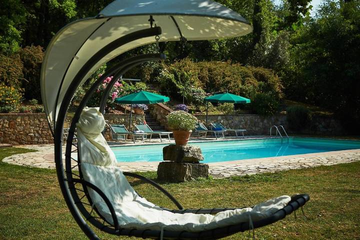 Agriturismo per 4 persone, con Terrazza e Giardino nonché Piscina a Gaiole in Chianti