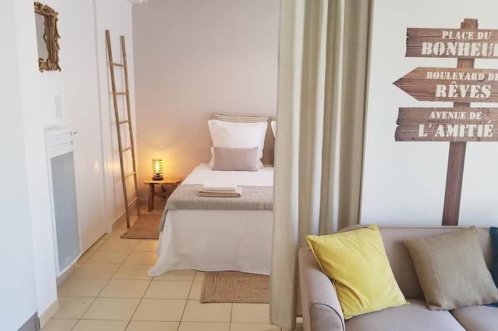 Gîte pour 4 personnes, avec piscine ainsi que jardin et terrasse à Saint-Maurice-sur-Eygues - 3