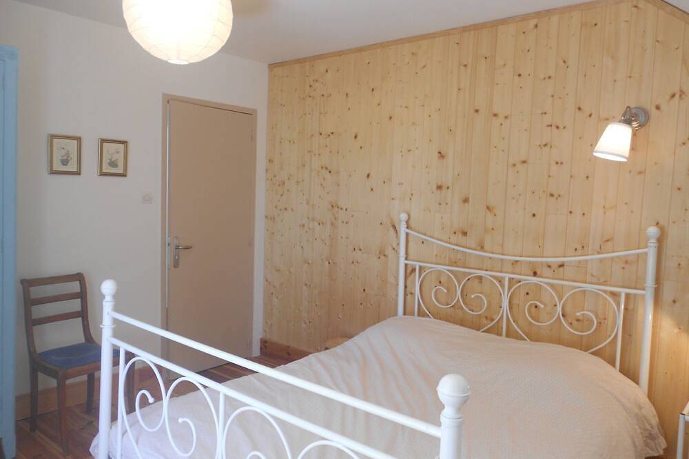 Grande maison familiale avec jardin dans la campagne à côté plage Omaha Beach in Colleville-sur-Mer, Région de Bayeux