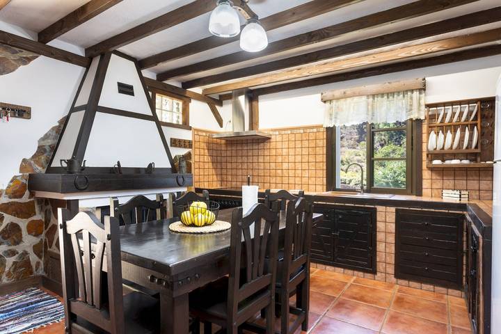Casa rural para 5 personas, con Terraza además de Jardín y Piscina en Icod de los Vinos - 4