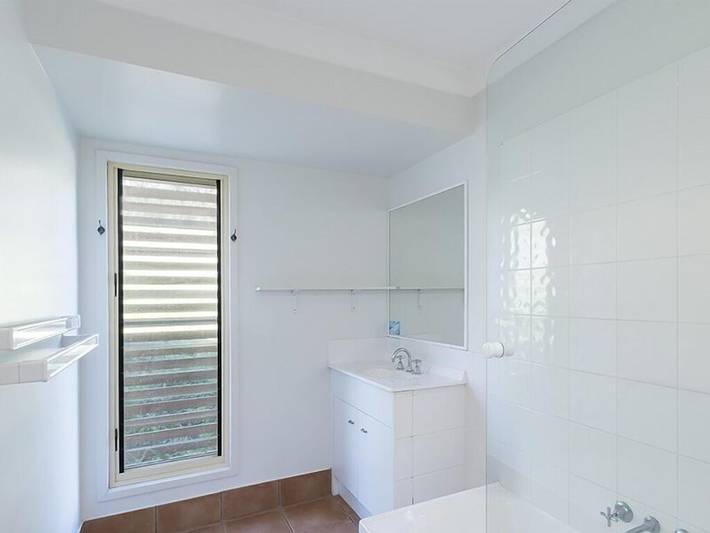 Holiday home for 9 people, with balcony, with pets in North Stradbroke Island