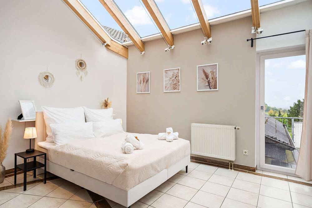 Ganze Wohnung, Stadtoase Fulda mit flair I Whirlpool I Balkon I 2xparken I Kaffee I Wlan in Künzell, Rhön-Hessen