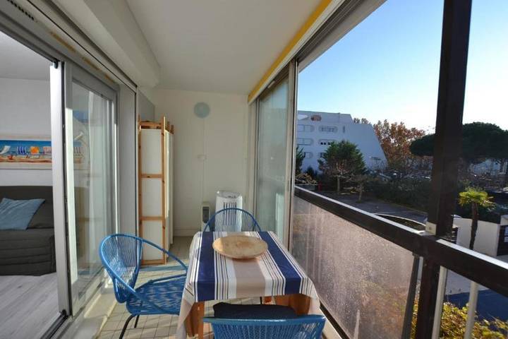 Gîte pour 4 personnes, avec vue ainsi que balcon et piscine dans Port Gregau - 3