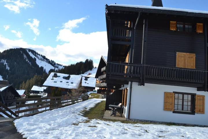 Gîte pour 6 personnes, avec vue et jardin, adapté aux familles dans Champoussin - 3