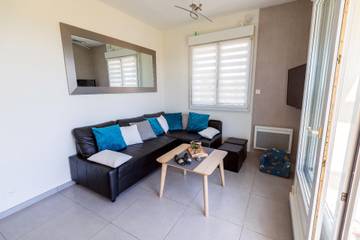Gîte pour 2 personnes, avec terrasse ainsi que jacuzzi et jardin à Plougonvelin