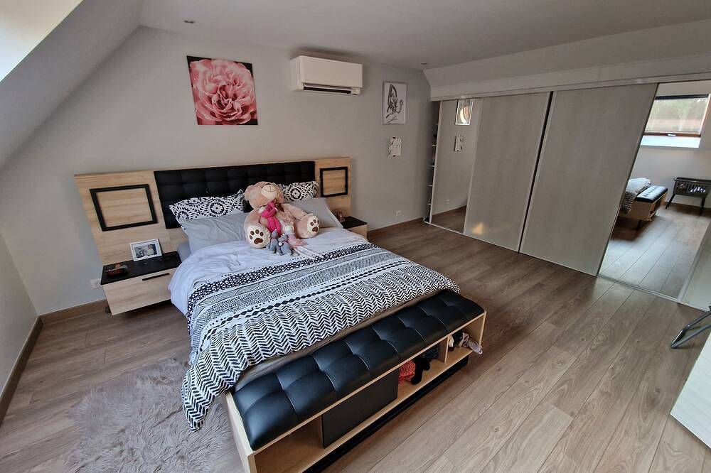 Villa Neuve Tout Confort et Extra Spacieuse Entièrement Climatisée in Villepinte, Sena-Saint Denis