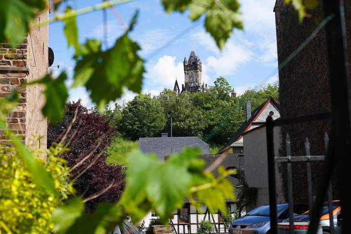 Ferienwohnung für 8 Personen, mit Balkon und Terrasse sowie Ausblick in Cochem