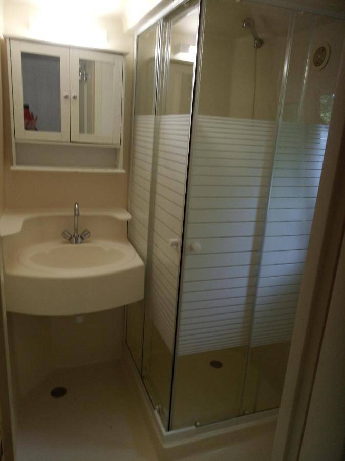 Maison de campagne pour 6 personnes, avec balcon et vue sur le lac ainsi que vue et piscine à Lissac-sur-Couze - 4