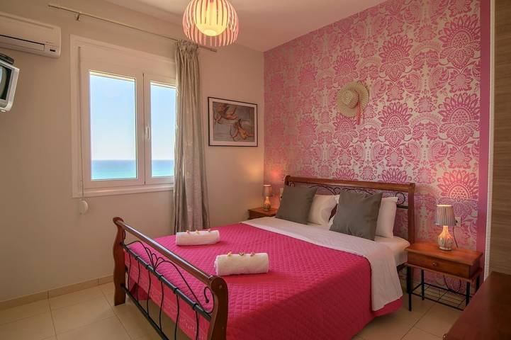 Tranquil Villa in the seaside village of Sfakaki in Rethymno en omgeving