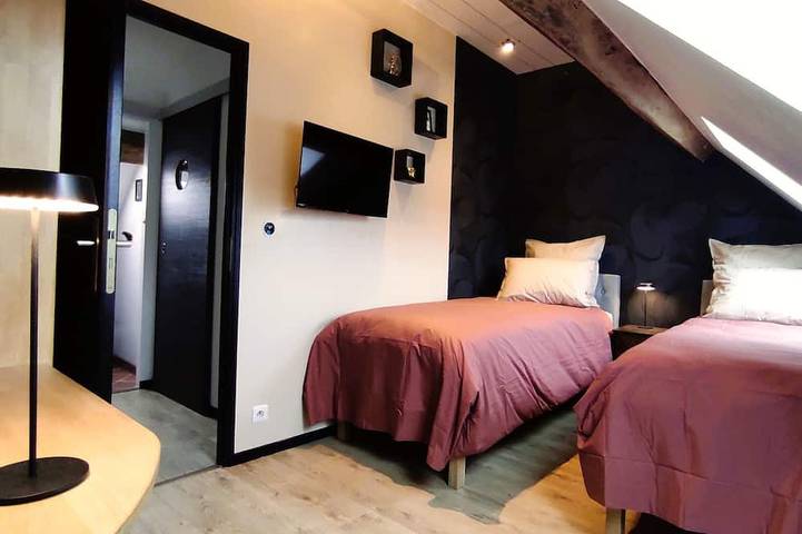 Location de vacances pour 4 personnes, avec jardin ainsi que piscine et terrasse à Meuilley - 3