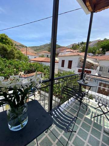 Maison d’hôte pour 2 personnes, avec jardin ainsi que vue et balcon à Hydra
