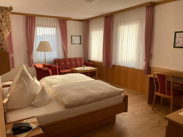 Hotel für 3 Personen, mit Terrasse und Garten in Weißenthurm - 2