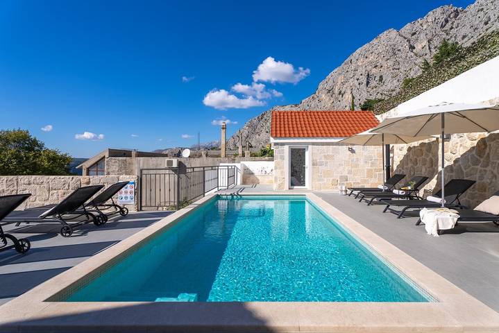 Ferienhaus für 8 Personen, mit Garten und Pool in Omis - 4