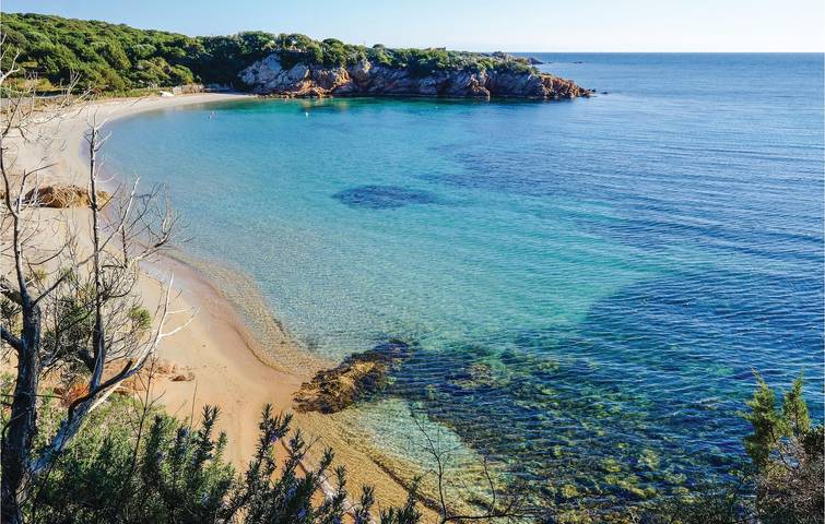 Ganze Ferienwohnung, Gemütliches Apartment mit Pool, Terrasse & WiFi, 2km zum Strand in Pianottoli-Caldarello, Sartène und Umgebung