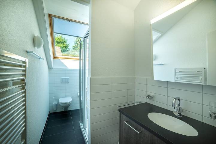 Hütte für 4 Personen, mit Garten und Balkon am Vierwaldstättersee - 3