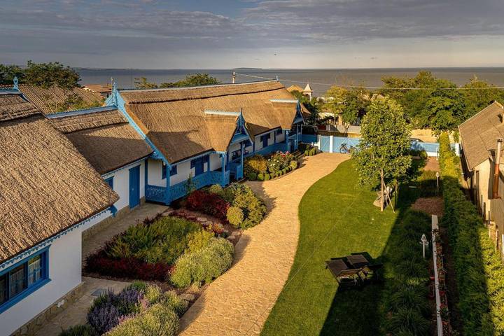 Maison d’hôte pour 5 personnes, avec vue sur le lac et sauna ainsi que jardin et vue en Roumanie - 2