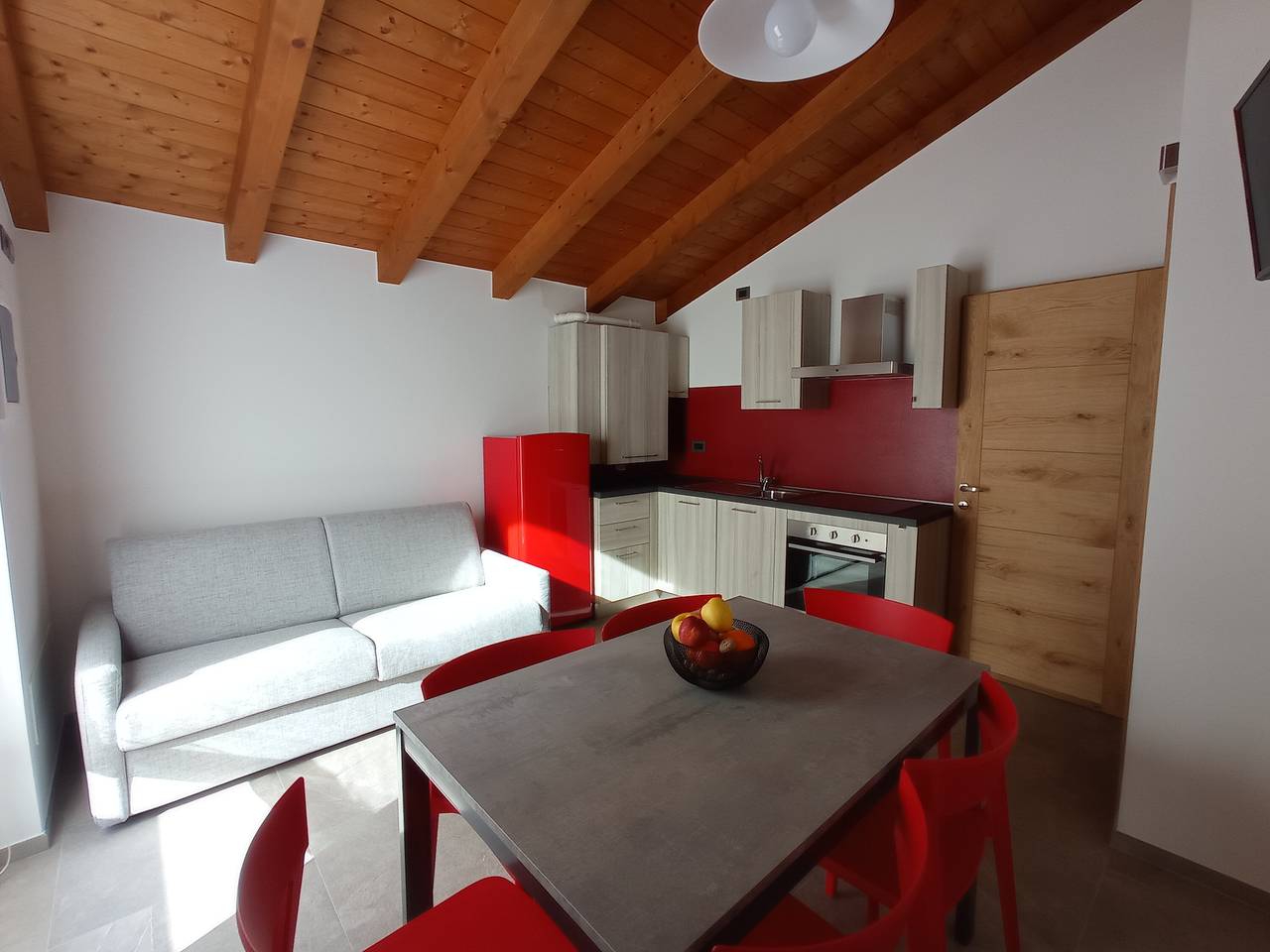 Holiday Home 'Casa Martinelli  Calvilla Rossa' with Mountain View, Private Garden and Wi-Fi in Pellizzano, Adamello-Presanella Alps