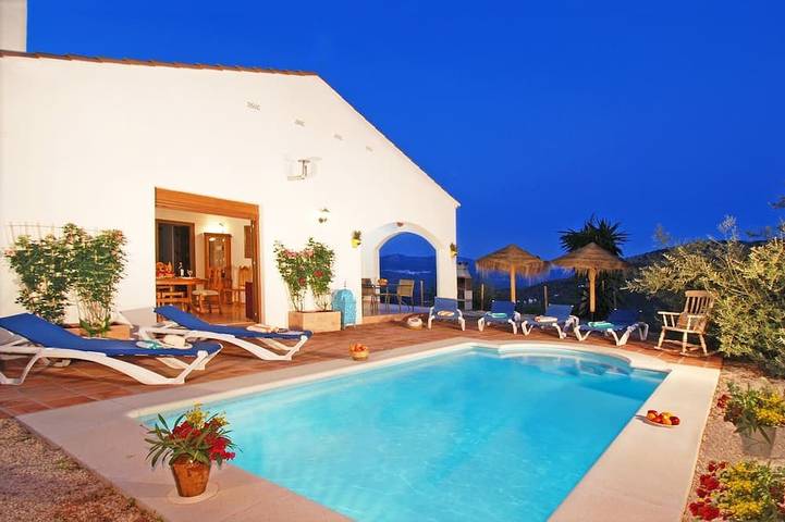 Chalet para 8 personas, con jardín y balcón - 1