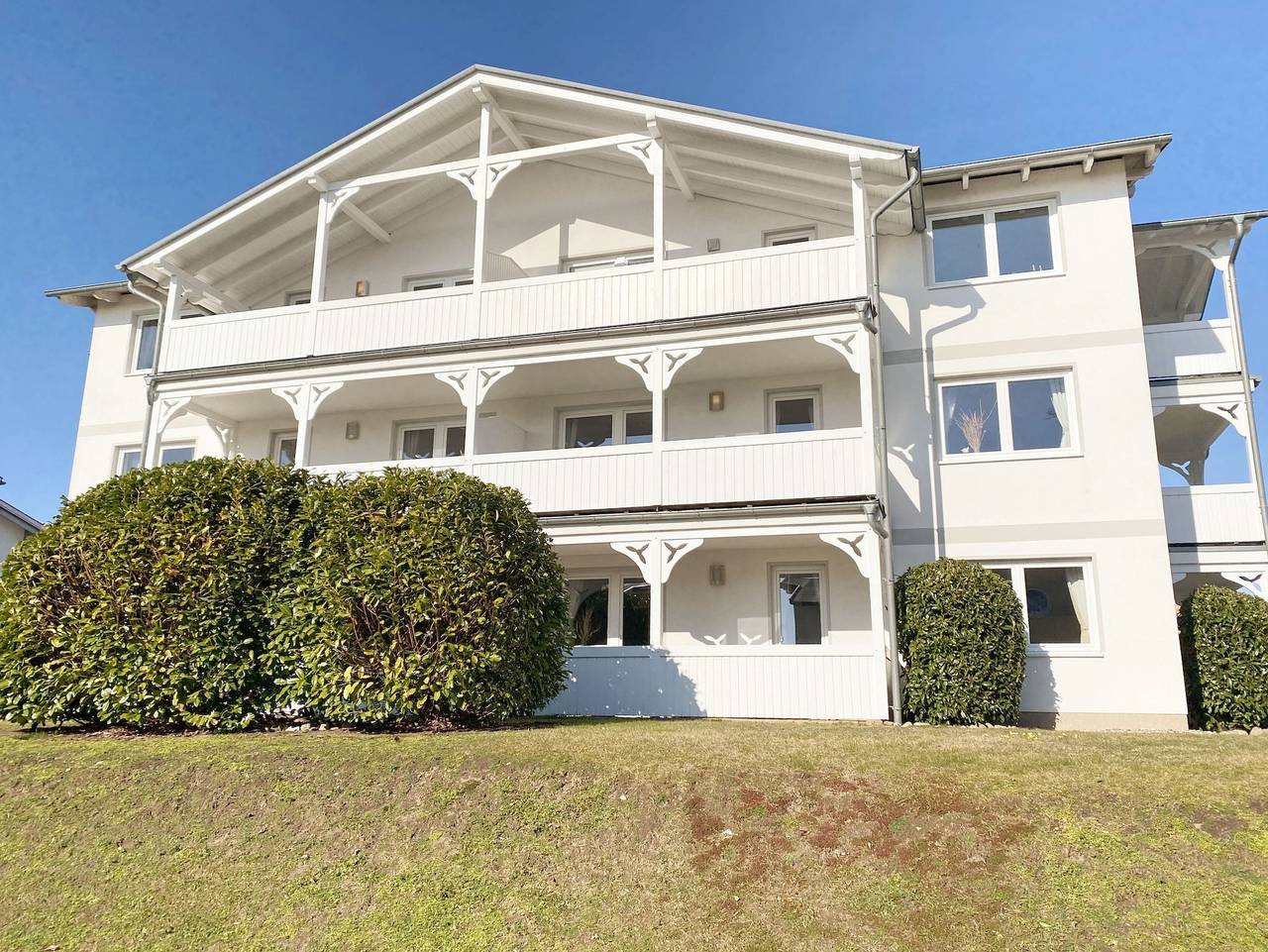 Ganze Ferienwohnung, P: Villa Fernsicht Whg. 11 Lieblingsausblick mit Balkon - Villa Fernsicht Whg. 11 Lieblingsausblick mit Balkon in Göhren, Rügen