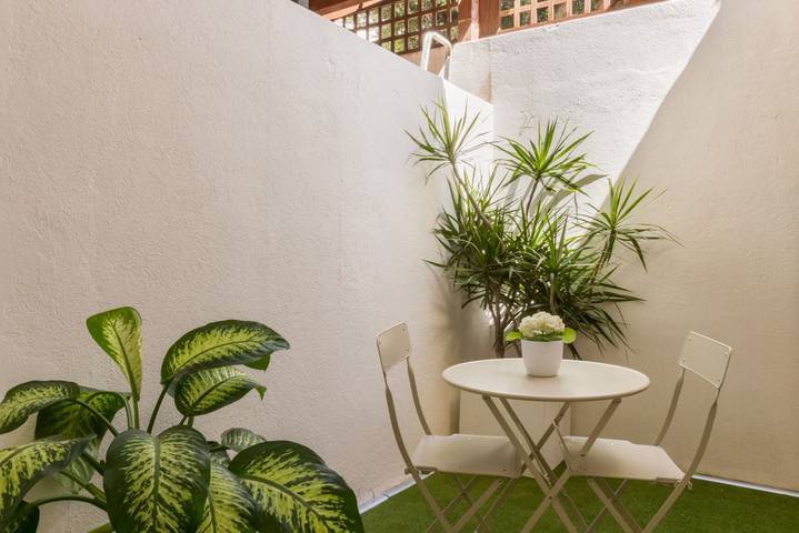 Ferienwohnung für 2 Personen, mit Balkon/Terrasse und Garten in Cagliari - 3