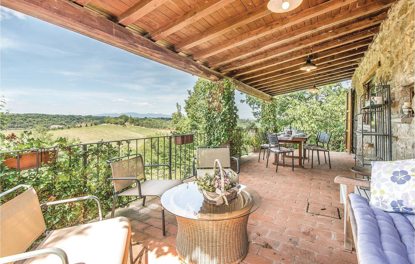 Gemütliche Wohnung mit Pool, Terrasse, WLAN und Klimaanlage in Vitorchiano, Viterbo Provinz