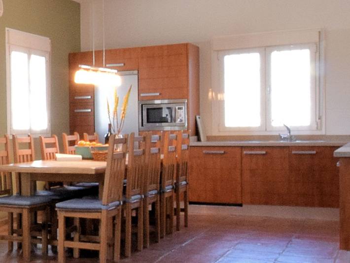 Casa rural para 8 personas, con piscina además de terraza y jardín en Arenas - 4