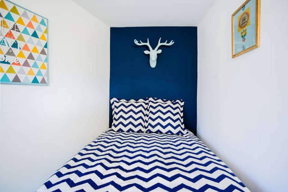 Entire apartment, 1 Bedroom Flat Quartier Rotonde - Lift, Wifi, Air Conditionning / 1 to 6 People in Aix-en-Provence, Mediterranean Coast (France)