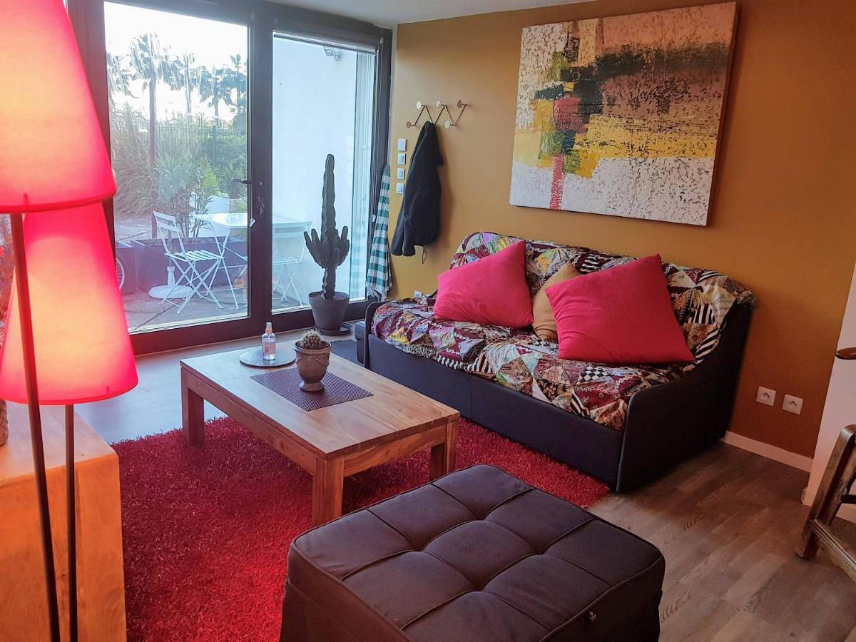 Appartement entier, Grand T2 Ensoleillé 47m2 3 Etoiles in La Grande-Motte, Côte d'Améthyste