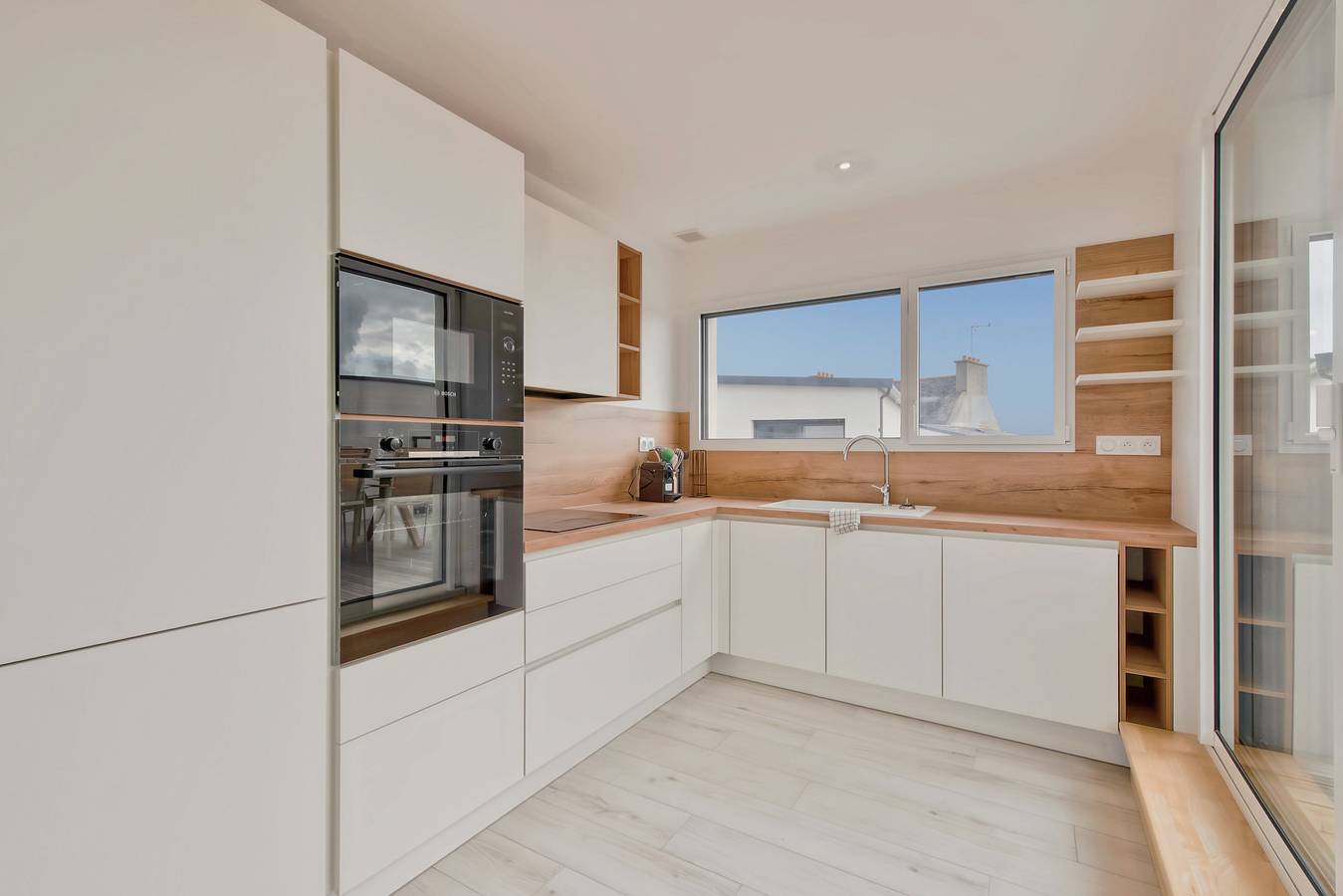 Villa pour 9 - Piscine chauffée - Jacuzzi  in Plouguerneau, Région de Brest