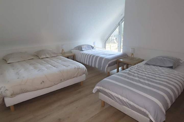Gîte pour 10 personnes, avec jardin à Pontorson - 4