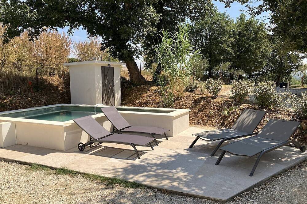 Petite maison en Ardèche avec piscine à 5 min de la plage! in Saint-Martin-d'Ardèche, Gorges de l’Ardèche