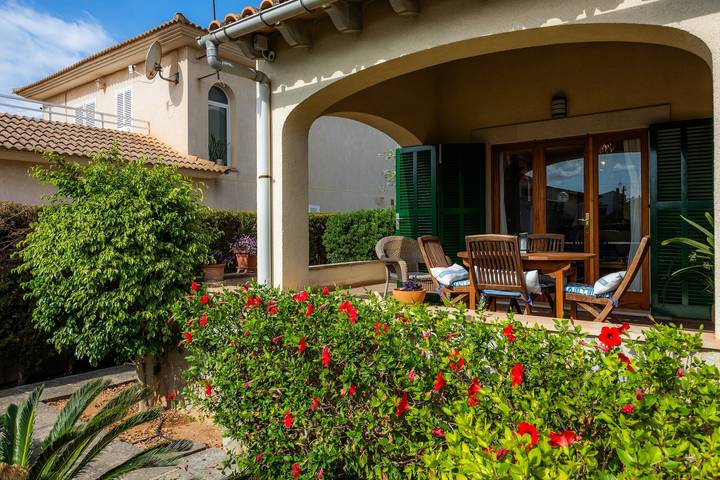 Holiday Home Llagosta 31 in Sa Ràpita, very close to the sea with terrace, private garden, and Wi-Fi in Sa Ràpita, Campos