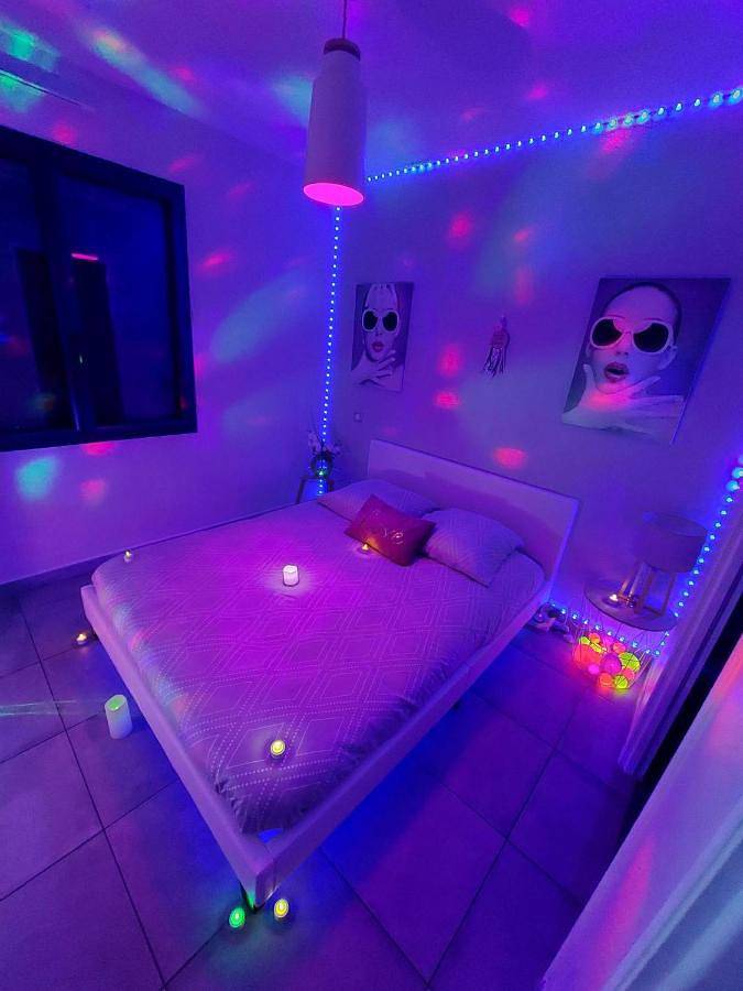 Location de vacances pour 2 personnes, avec jacuzzi et terrasse ainsi que jardin et sauna à Ychoux - 3