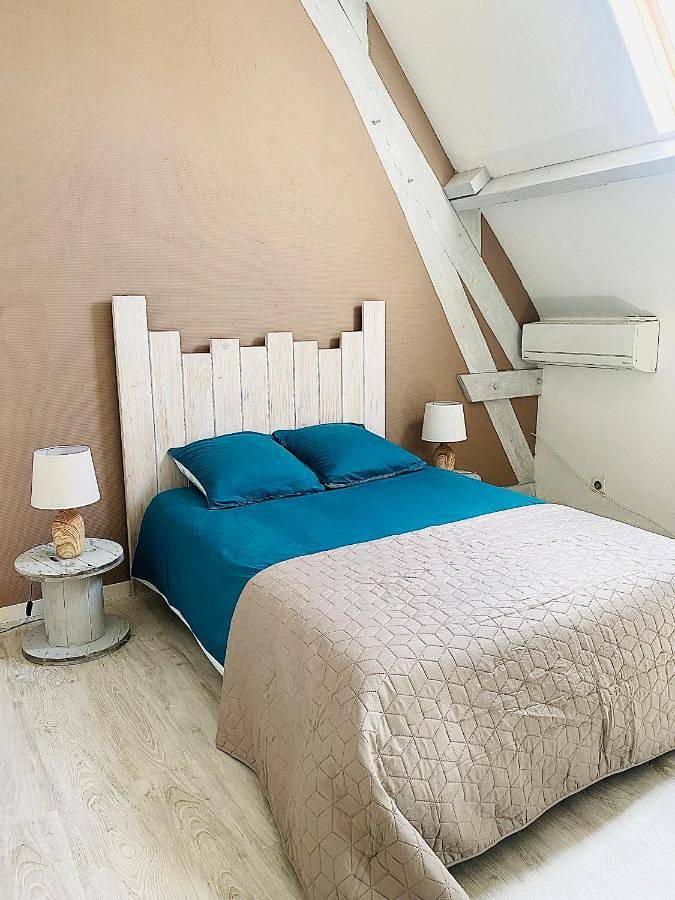 Location de vacances pour 12 personnes, avec Jacuzzi et Terrasse ainsi que Jardin et Piscine à Lamonzie-Saint-Martin - 4