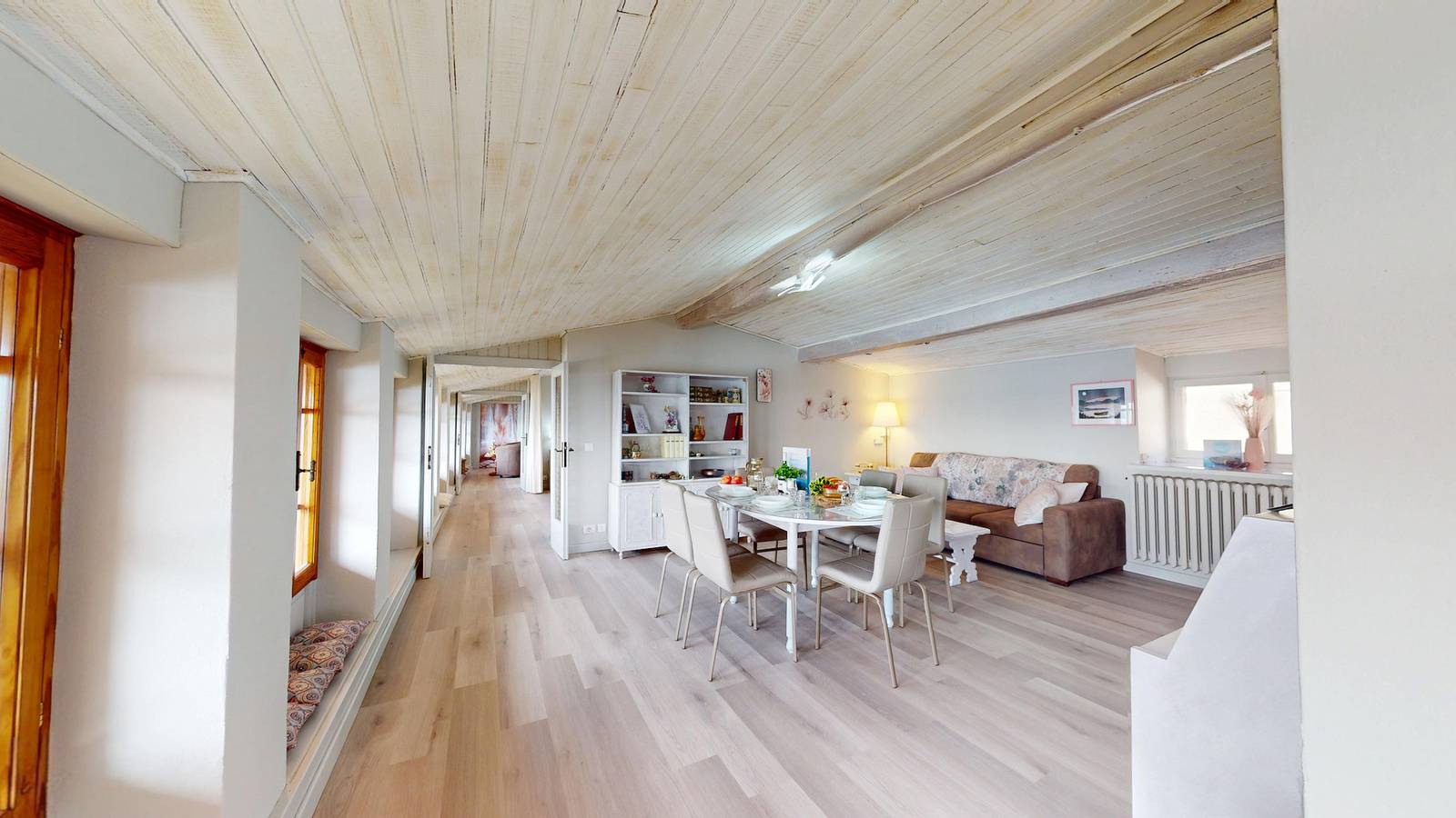 Appartement entier, Attico Agata magic lake view By Bookinggardala in Salò, Montagnes autour du lac de Garde