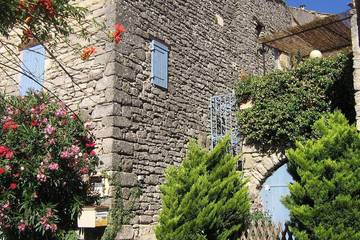 Gîte pour 4 personnes, avec terrasse à Saignon