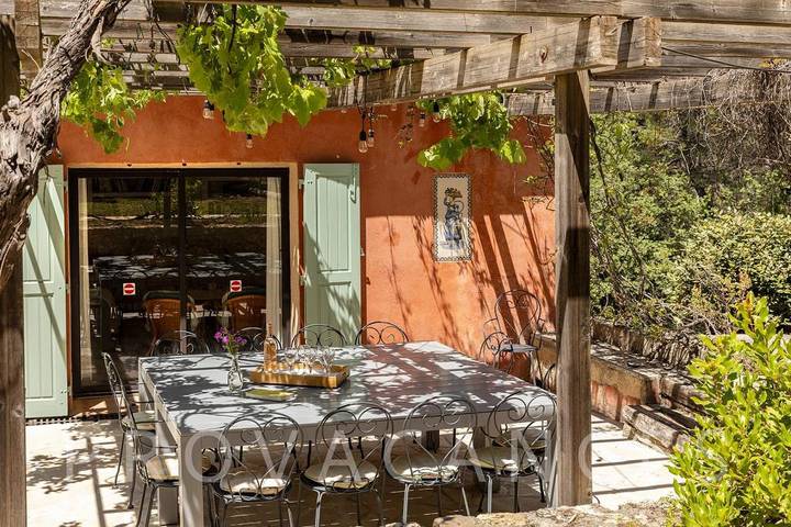 Provencal holiday home with large pool near Claviers in Claviers, Draguignan region