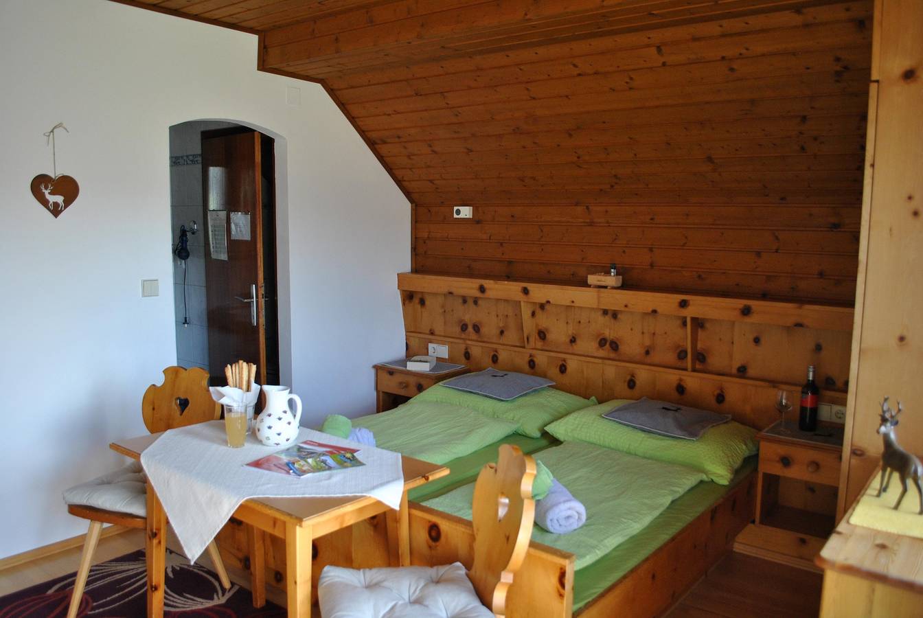 Doppelzimmer (5+7) mit Dusche, Wc in Mariapfarr, Bundesland Salzburg