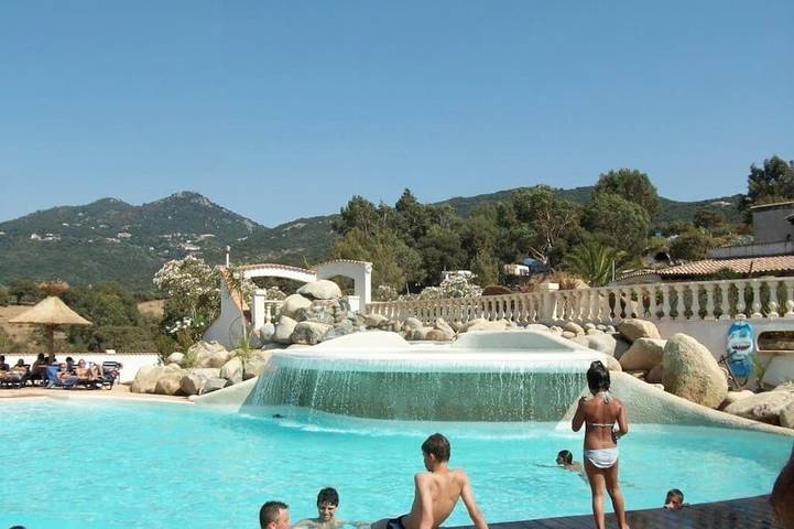 Camping pour 5 personnes à Olmeto