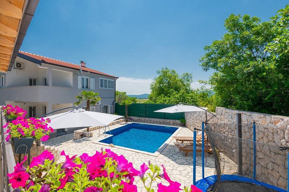 Villa Talia in Imotski, private pool in Imotski, Makarska Riviera