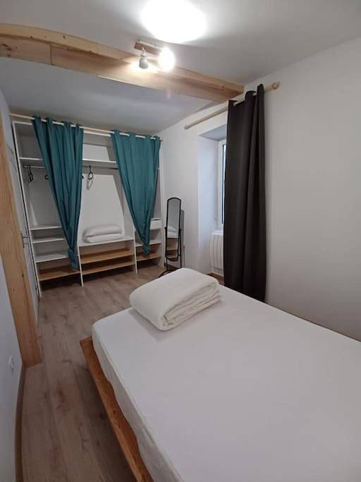 Location de vacances pour 8 personnes, avec terrasse à Saint-Pierre-de-Côle - 3