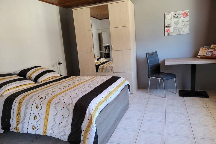 Gîte pour 4 personnes, avec terrasse à Bonnevaux - 3