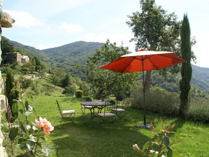 Location de vacances pour 6 personnes, avec Terrasse ainsi que Jardin et Piscine à Burzet - 3