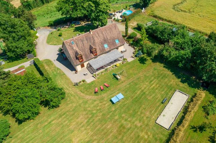 Casa de vacaciones para 15 personas, con vistas además de piscina y jardín, Se admiten mascotas - 1