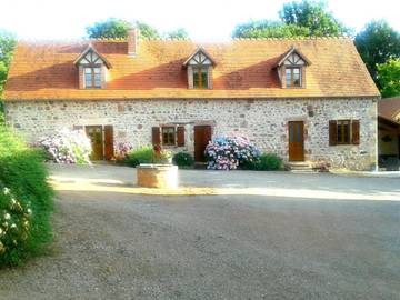 Gîte pour 8 personnes, avec jardin à Maillet