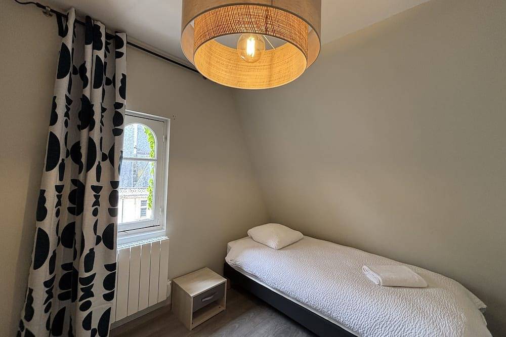 Entire apartment, Just Steps from Palais Jacques Cœur – Comfortable in Bourges, Bourges region