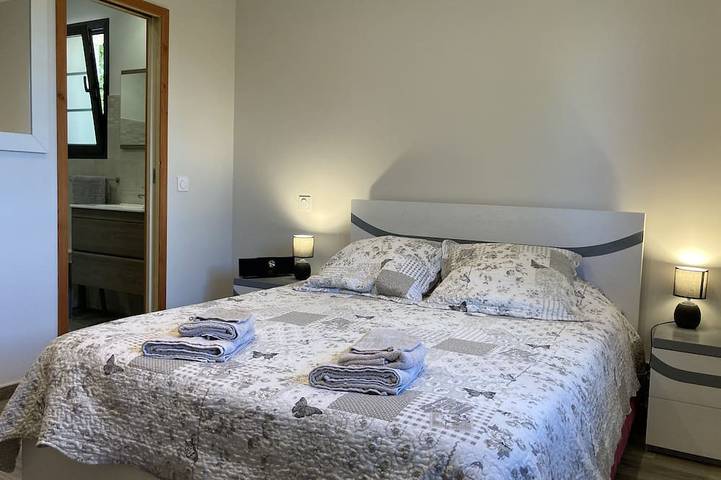 Location de vacances pour 8 personnes, avec jacuzzi et jardin à Faucon - 4